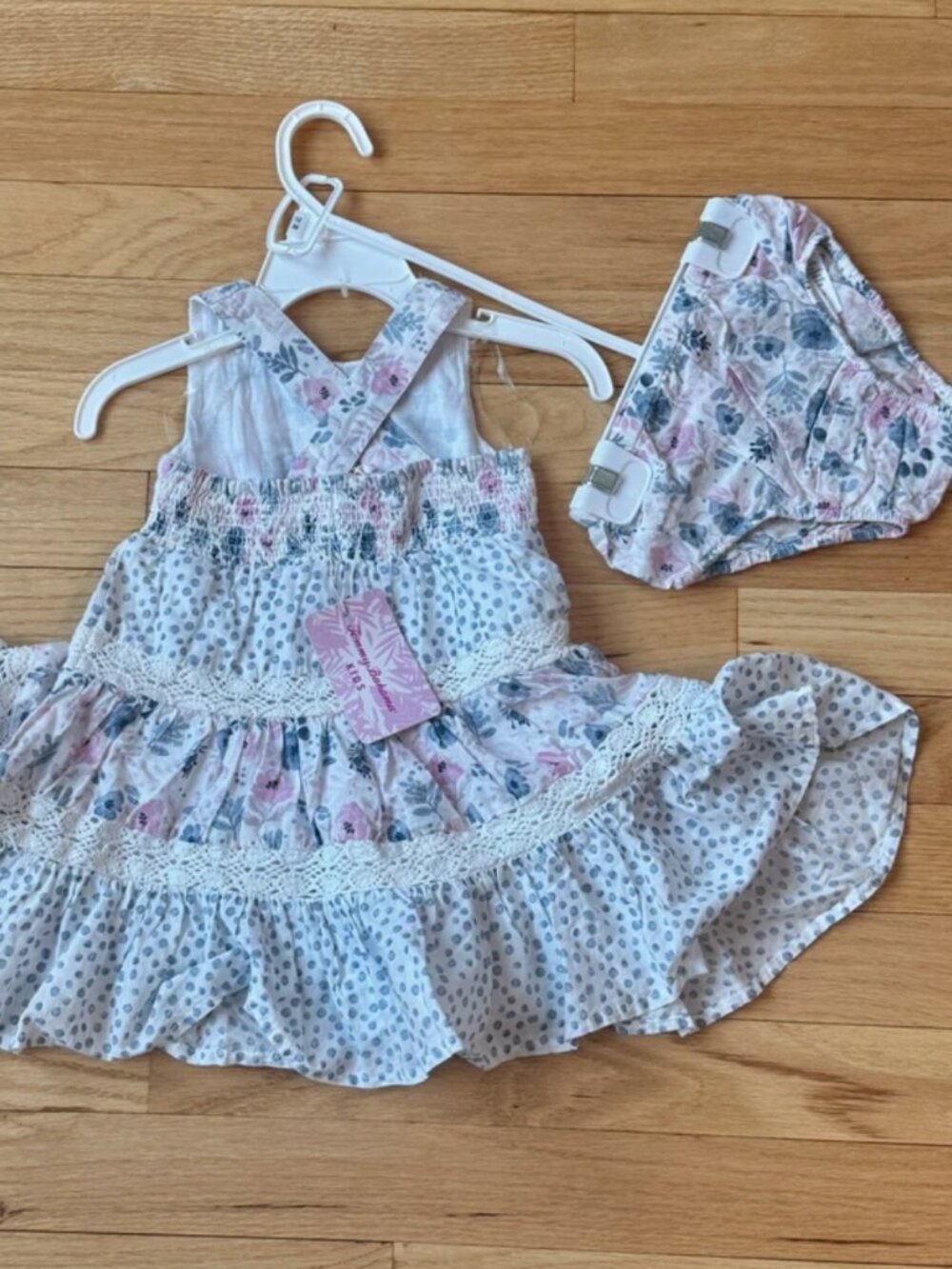 Tommy Bahama Kids Floral Dress with Bloomers – Size 12M